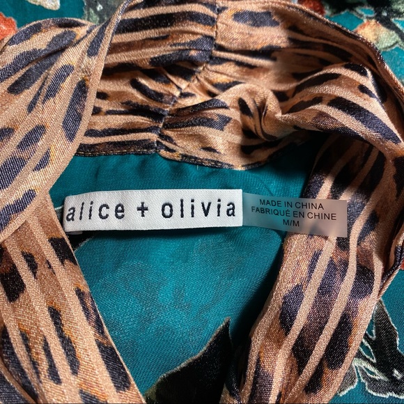 🎀SOLD🎀Alice + Olivia Jeannie Floral Tie Neck Blouse - Picture 9 of 9